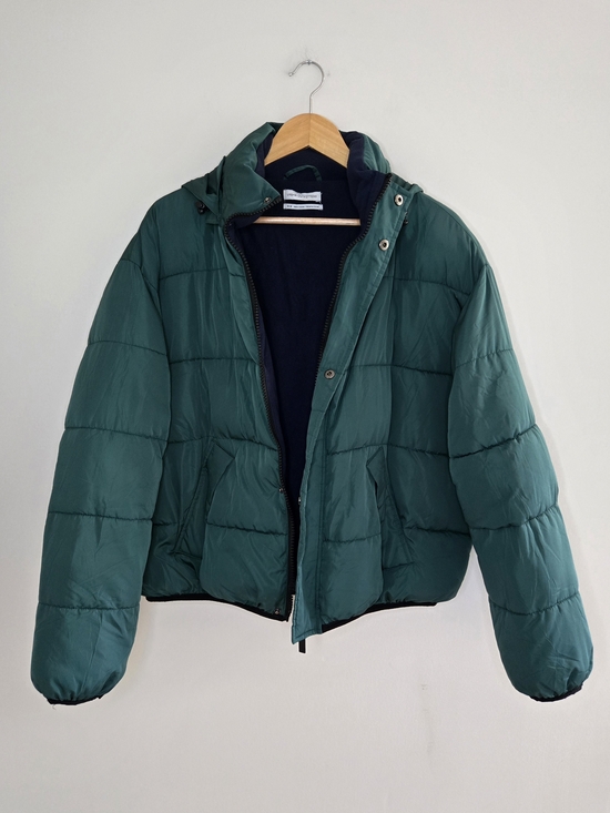Urban Outfitters Jackets & Blazers - Urban Outfitters dark green puffer jacket, navy fleece lined, fold away hood